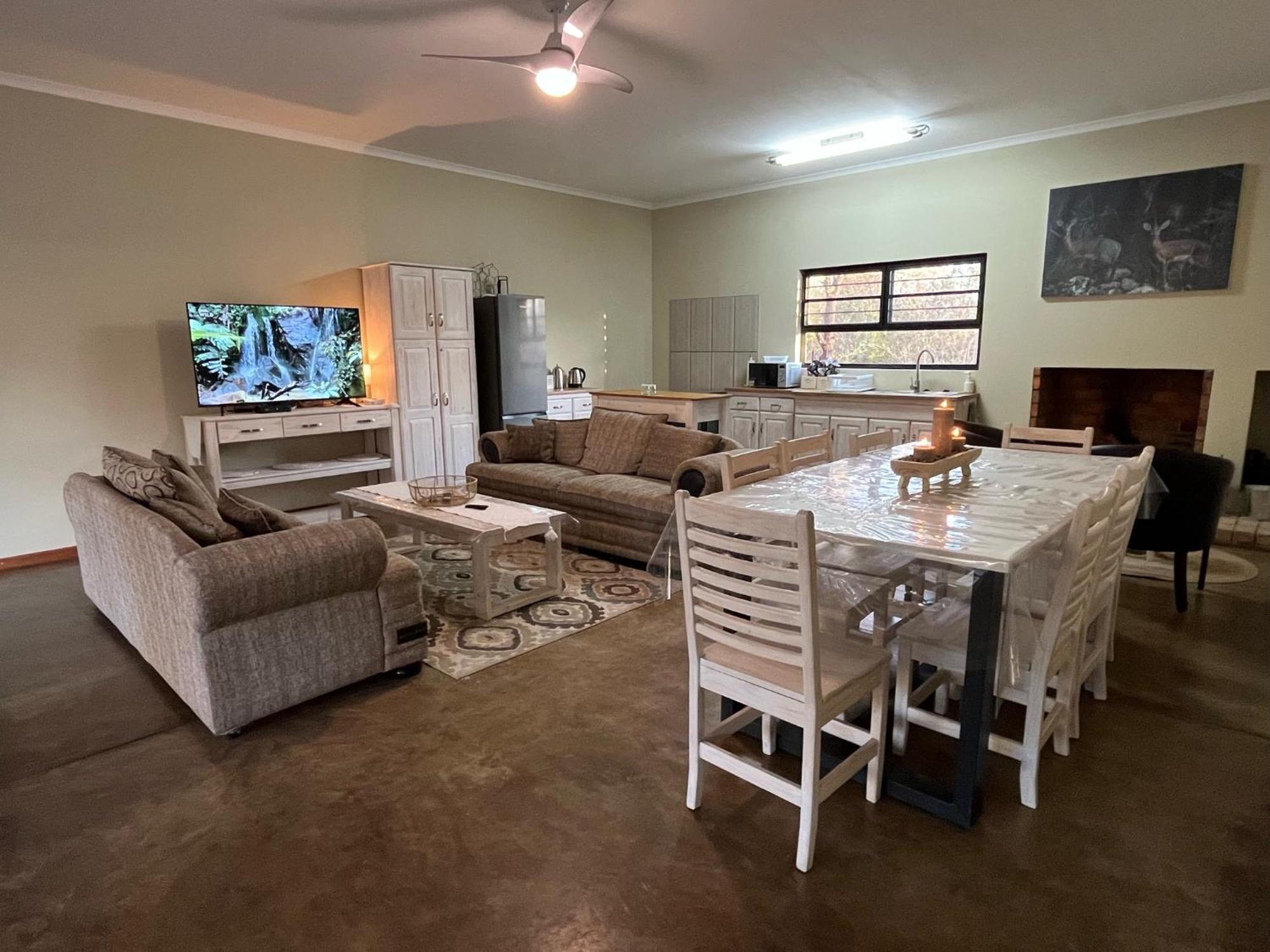Otavi Olienhoff Guesthouse And Rest Camp מראה חיצוני תמונה