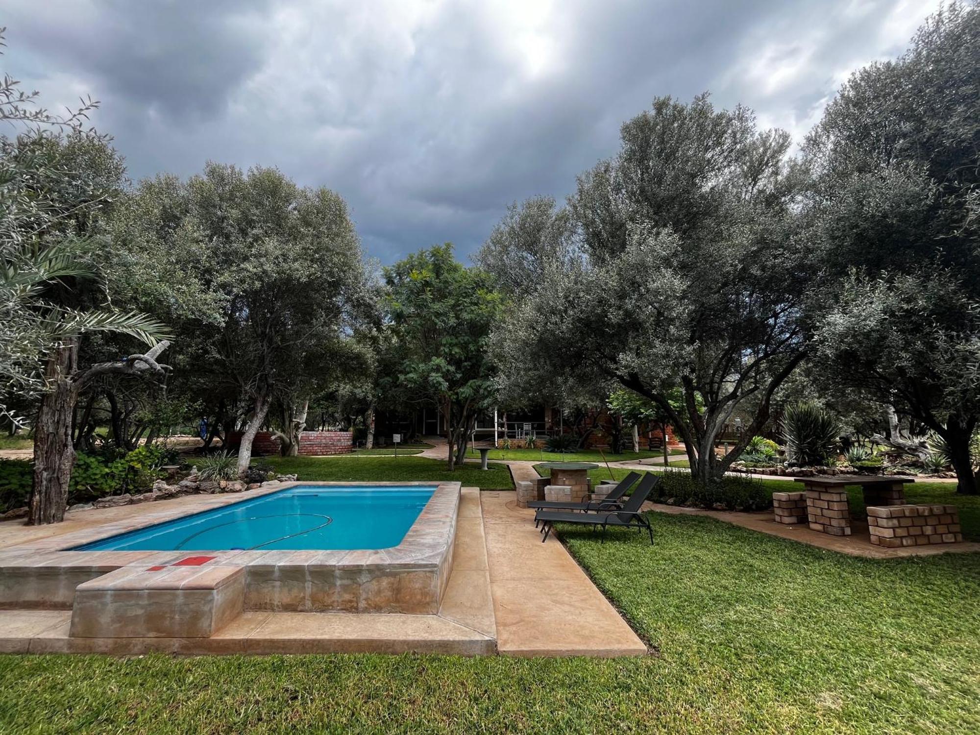 Otavi Olienhoff Guesthouse And Rest Camp מראה חיצוני תמונה