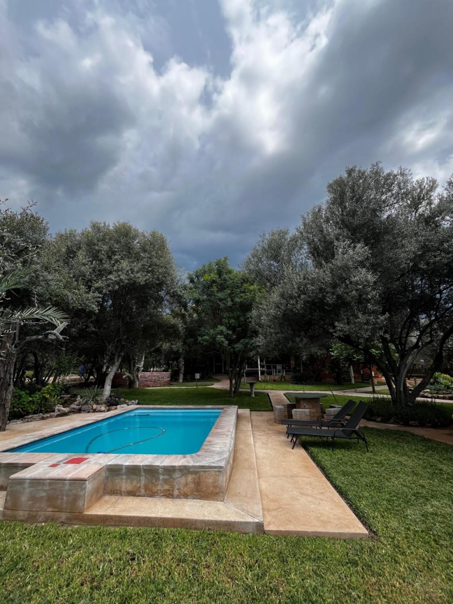 Otavi Olienhoff Guesthouse And Rest Camp מראה חיצוני תמונה