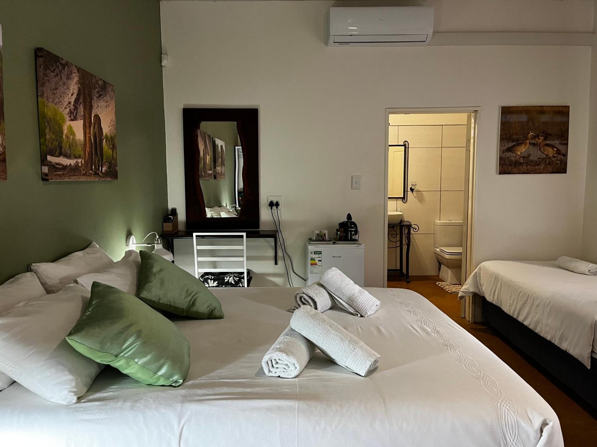 Otavi Olienhoff Guesthouse And Rest Camp מראה חיצוני תמונה